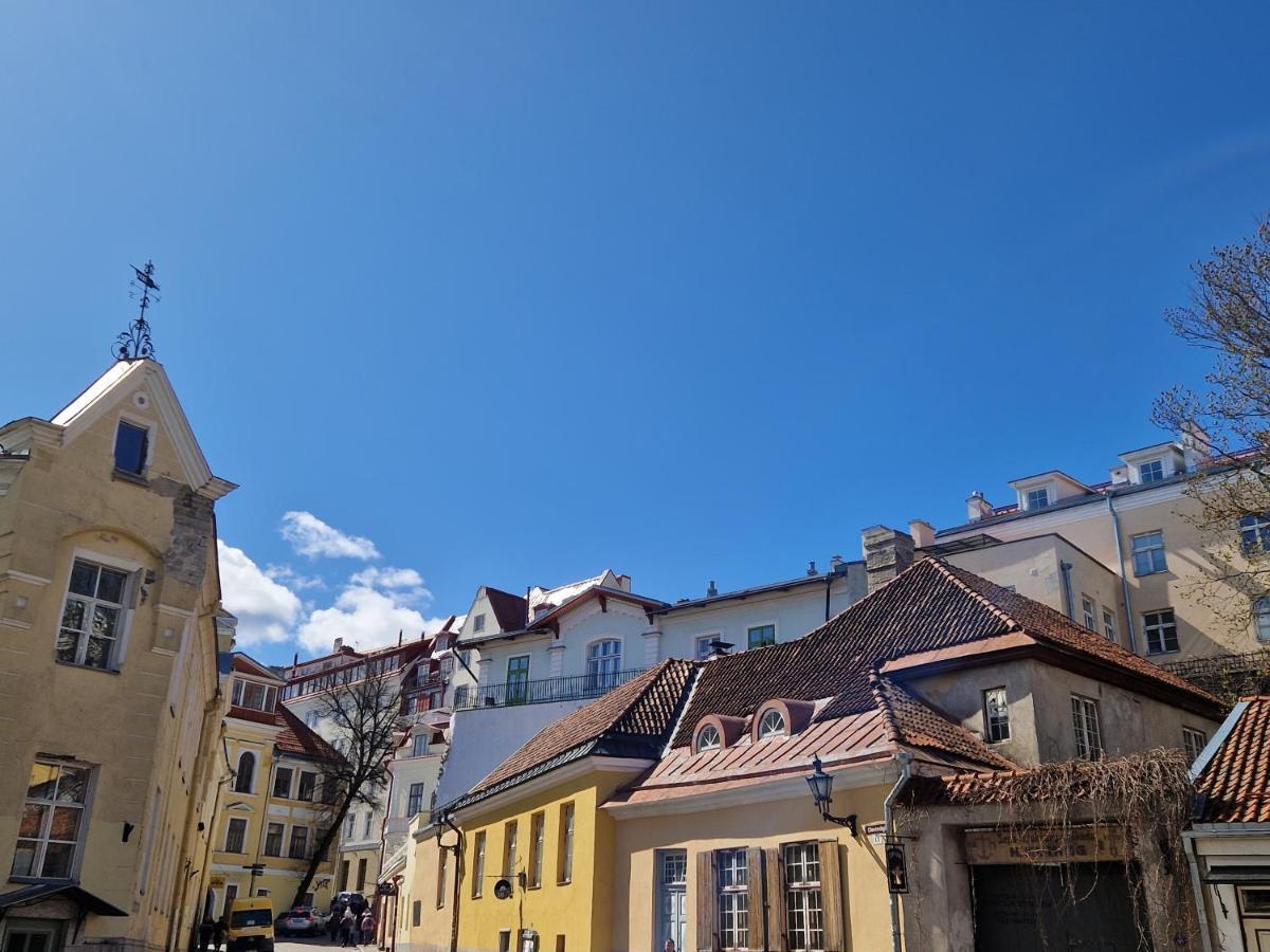 Lovely Apartment In Tallinn Old Town Exterior photo